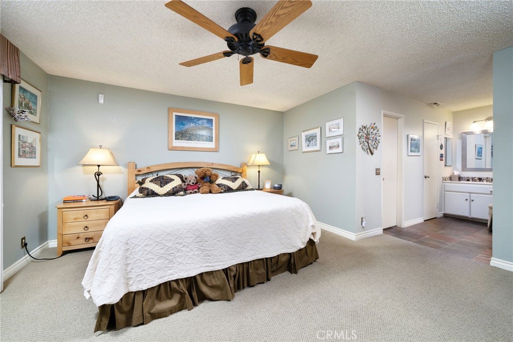 2571 King Way