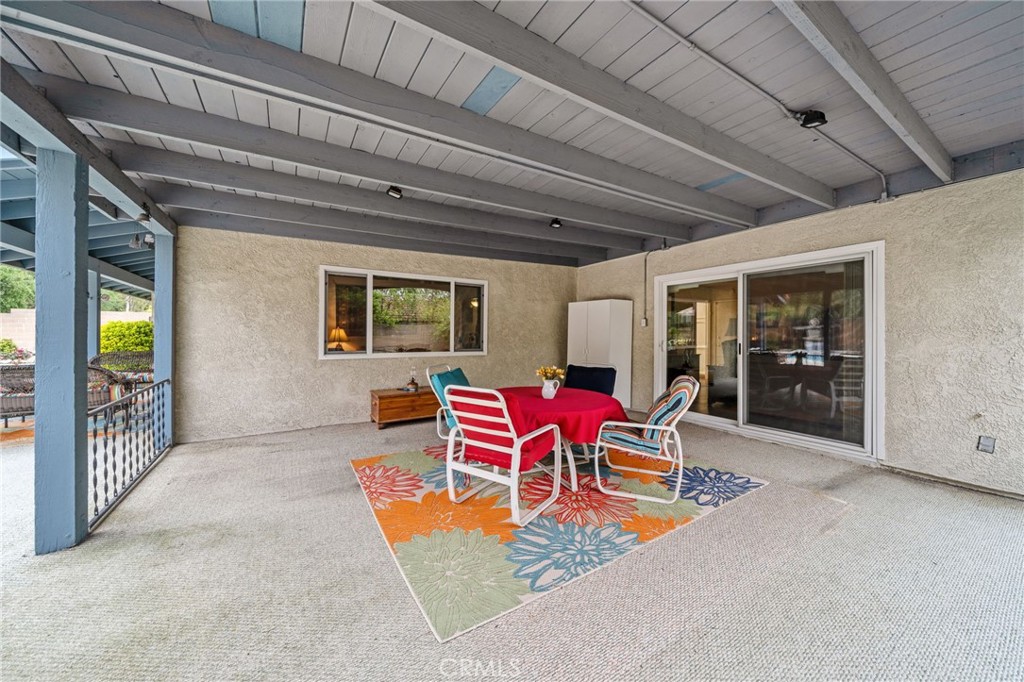 2571 King Way