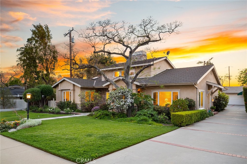 1221 N Cambridge Avenue