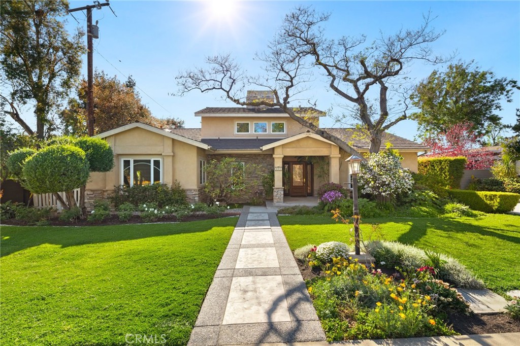 1221 N Cambridge Avenue