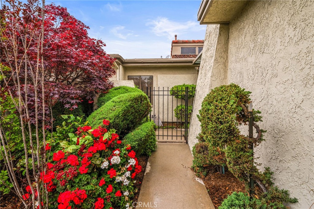 465 Champlain Drive