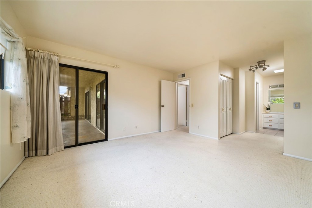465 Champlain Drive