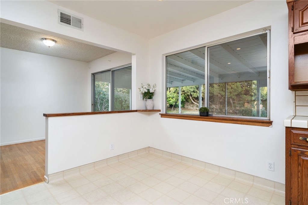 3868 Shelter Grove Drive