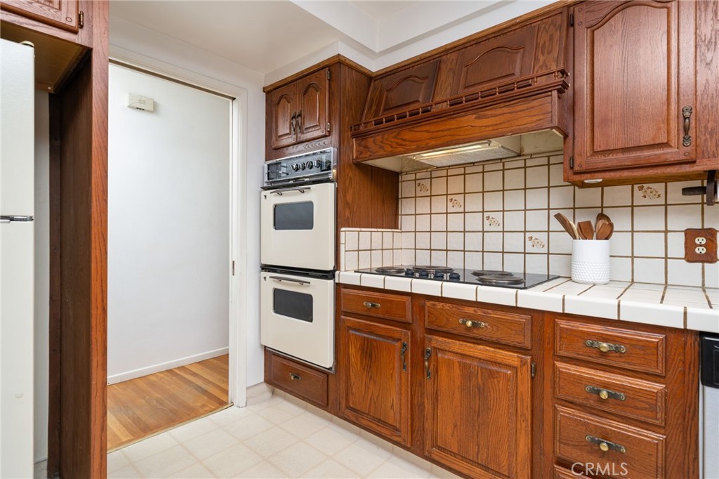 3868 Shelter Grove Drive