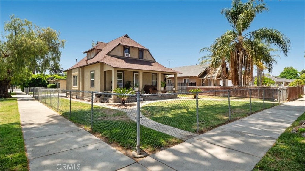 226 E California Street