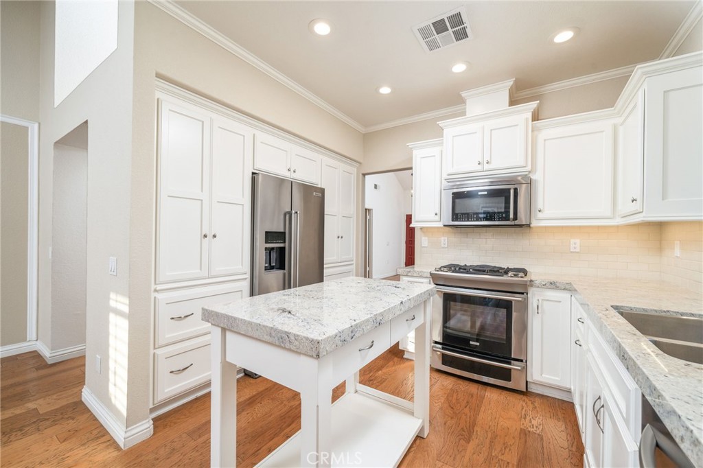 6001 Via De Mansion