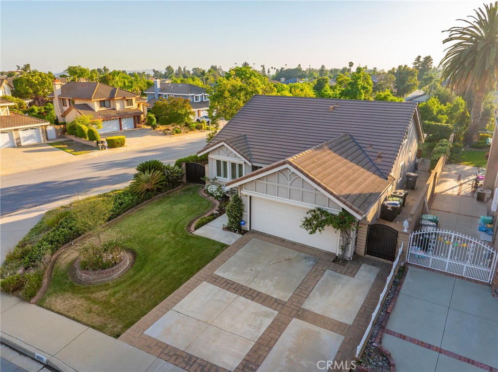 6001 Via De Mansion
