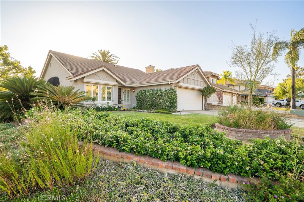 6001 Via De Mansion
