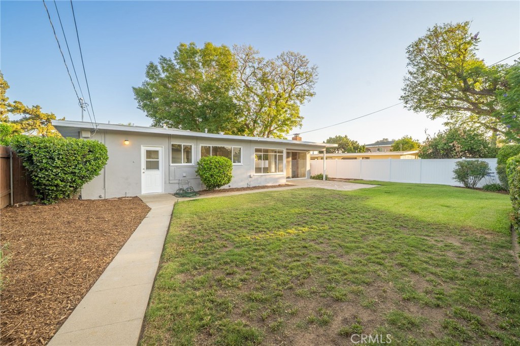 817 W Hollyvale Street