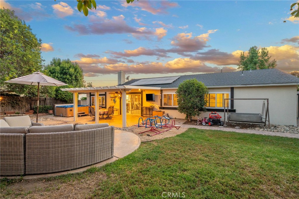 2240 La Sierra Way