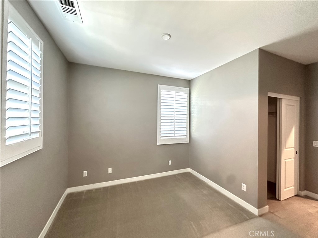 912 N Alameda Avenue