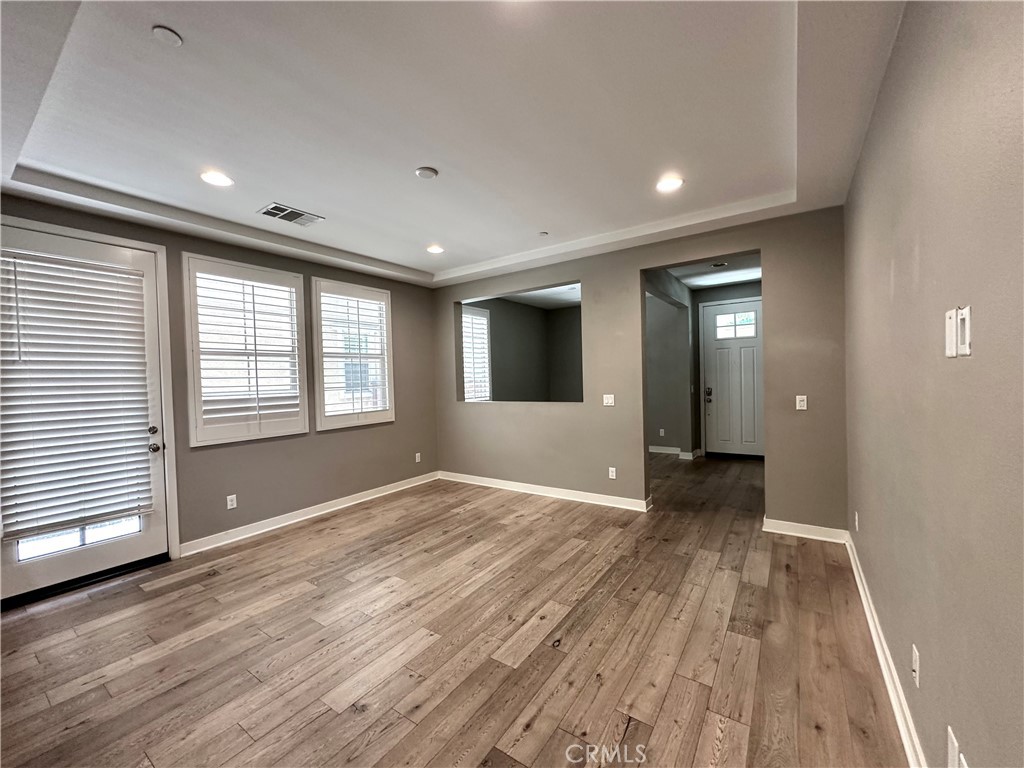 912 N Alameda Avenue