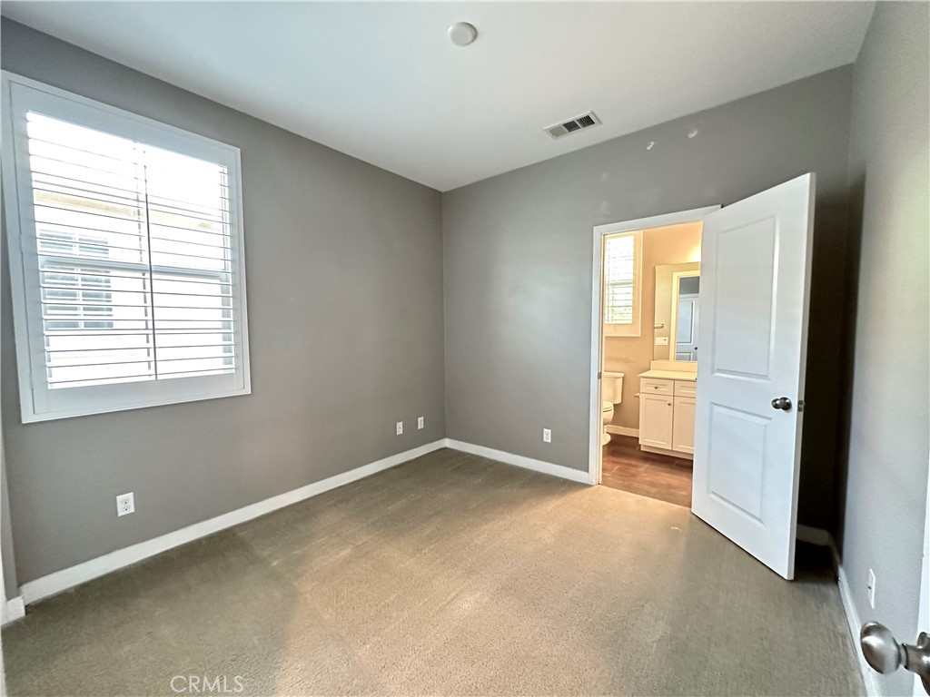 912 N Alameda Avenue