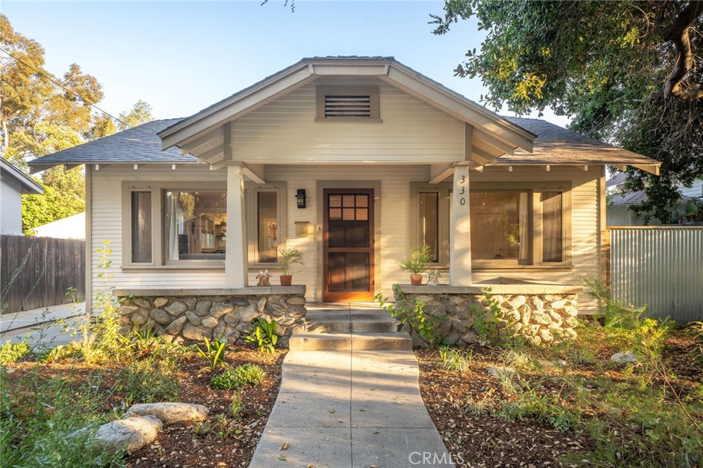 330 W 6th Street