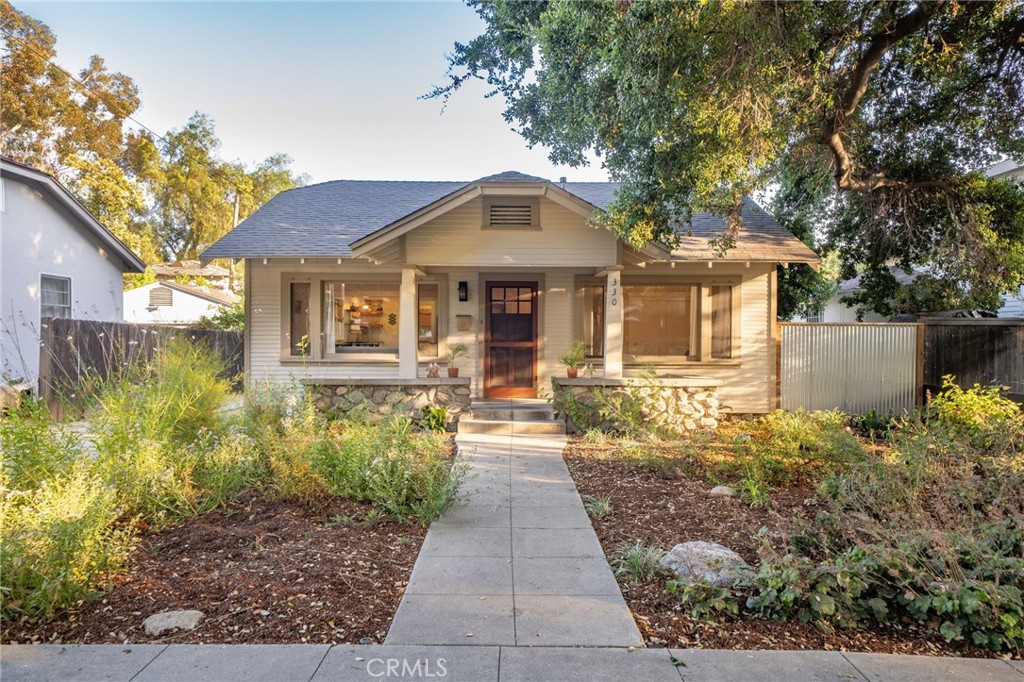 330 W 6th Street