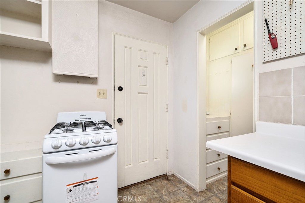 644 W 10th Street