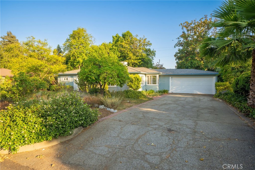 644 W 10th Street