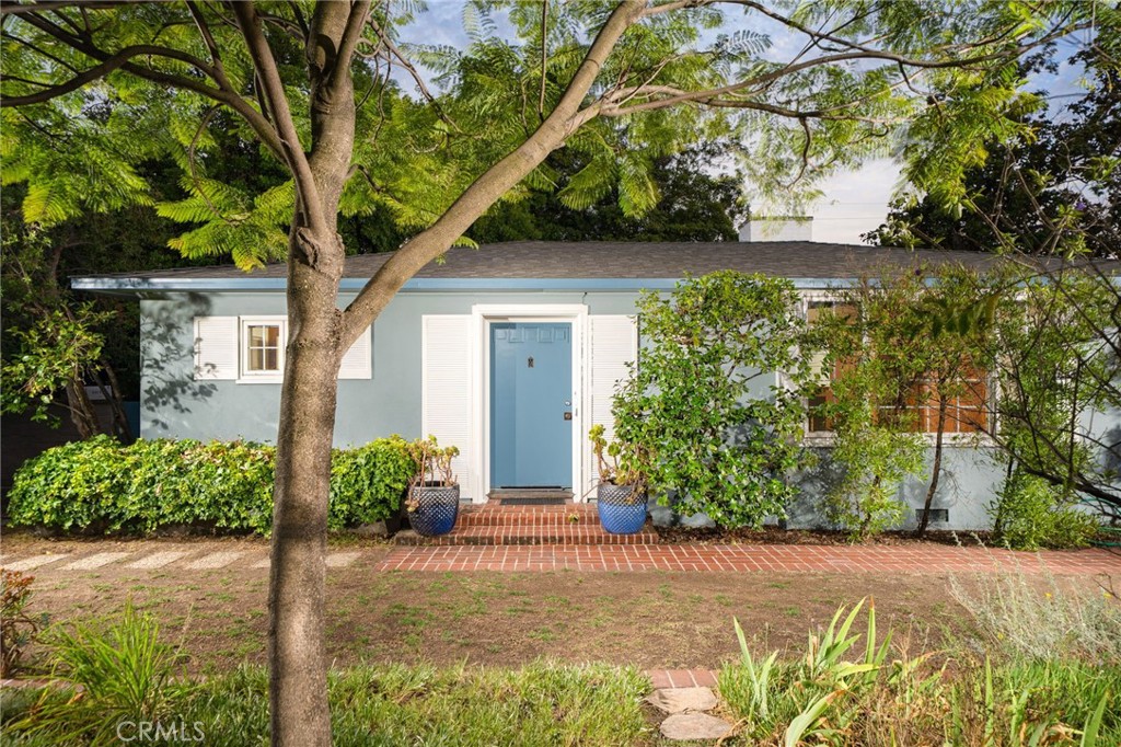 644 W 10th Street