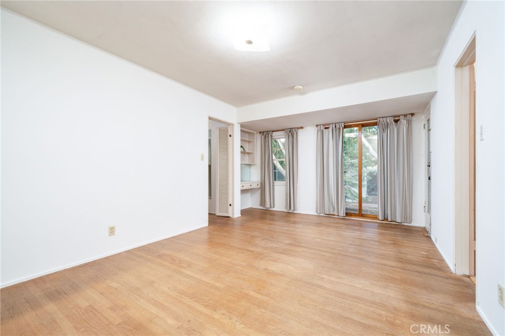 644 W 10th Street