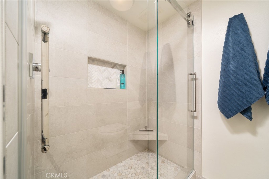 2409 Crescent View Drive