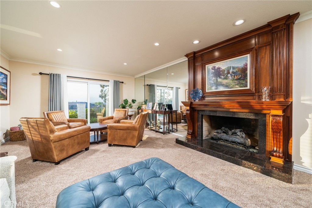 2409 Crescent View Drive