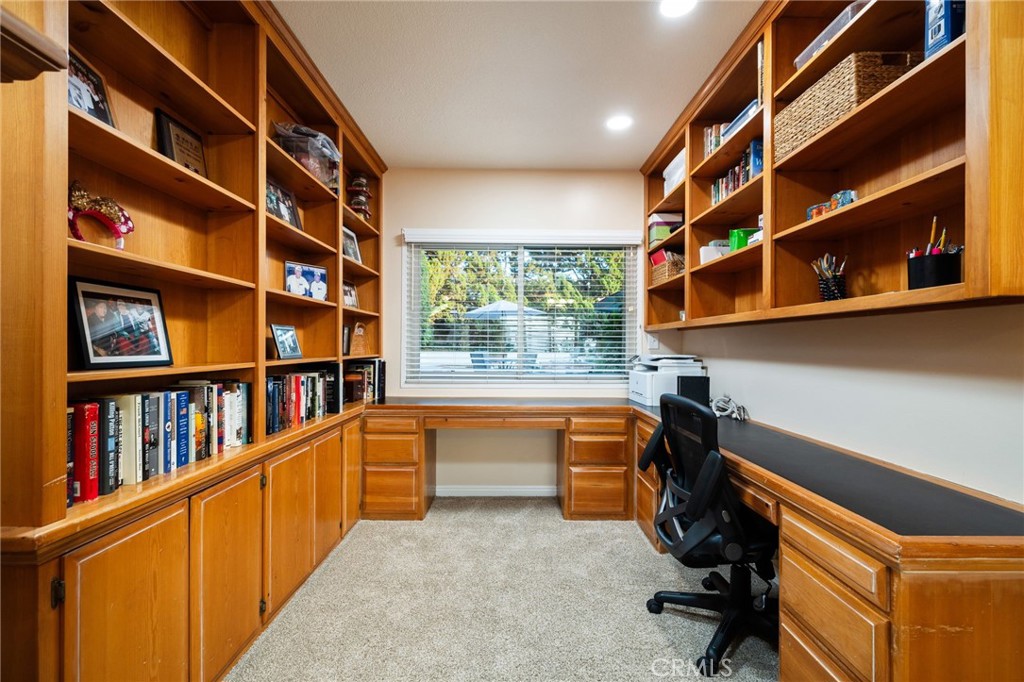 2409 Crescent View Drive