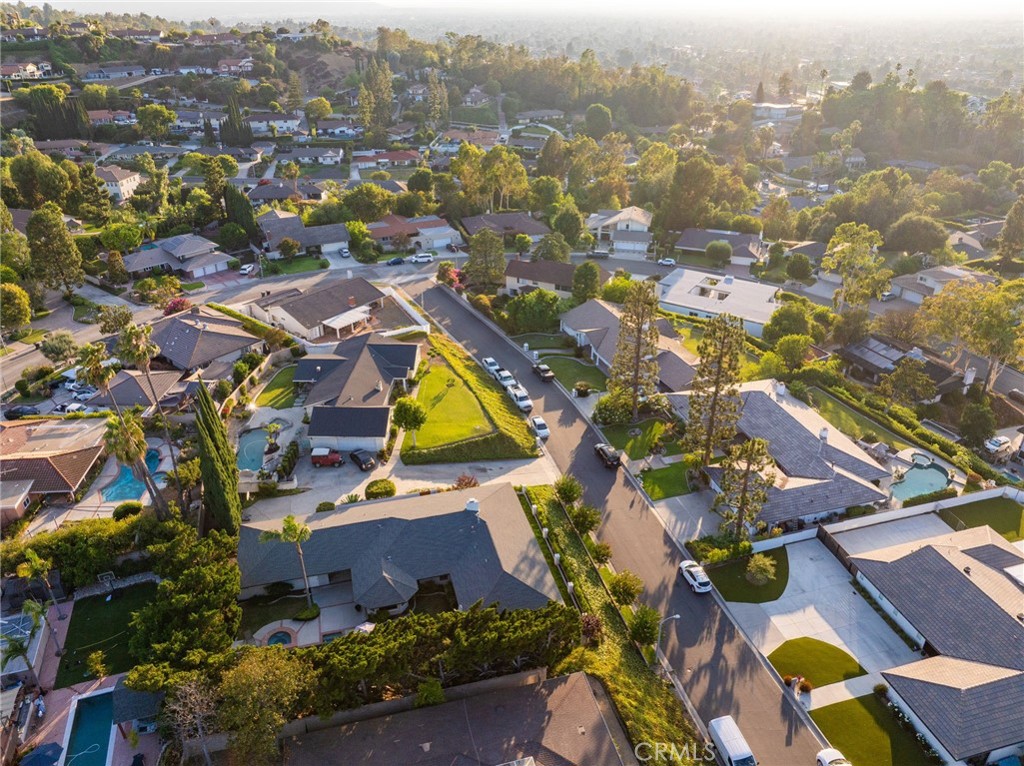 2409 Crescent View Drive