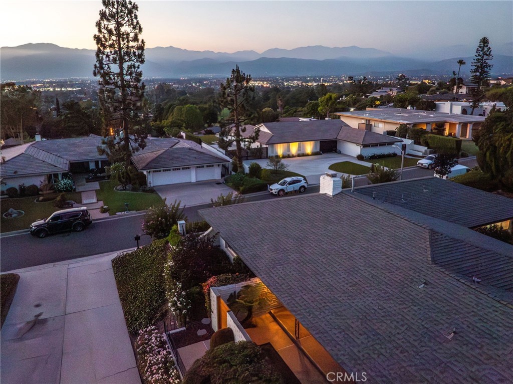 2409 Crescent View Drive