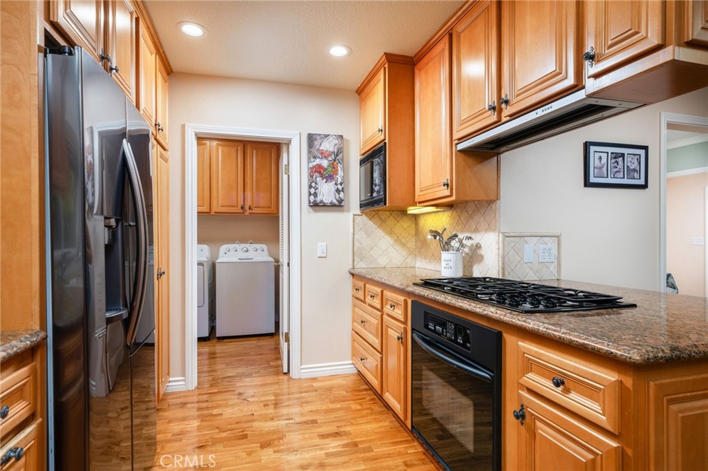 2409 Crescent View Drive