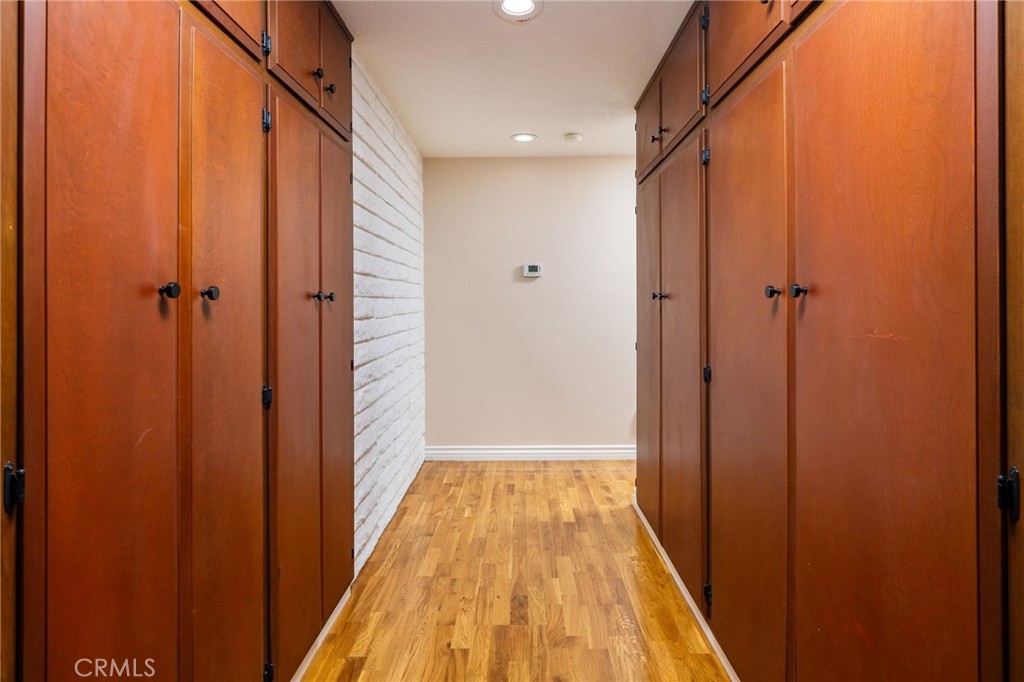 2409 Crescent View Drive