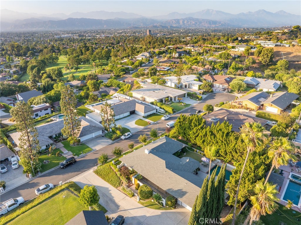 2409 Crescent View Drive