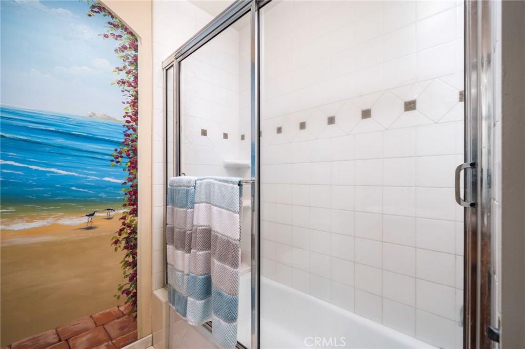 2409 Crescent View Drive