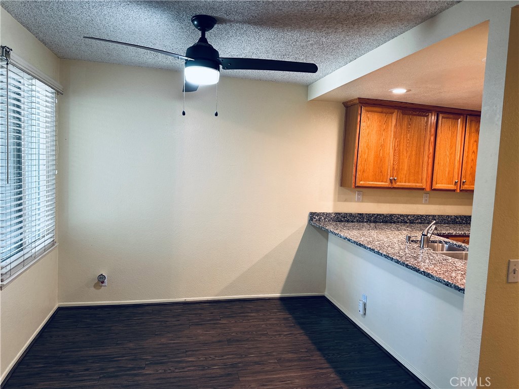 2003 S Mountain Avenue 5