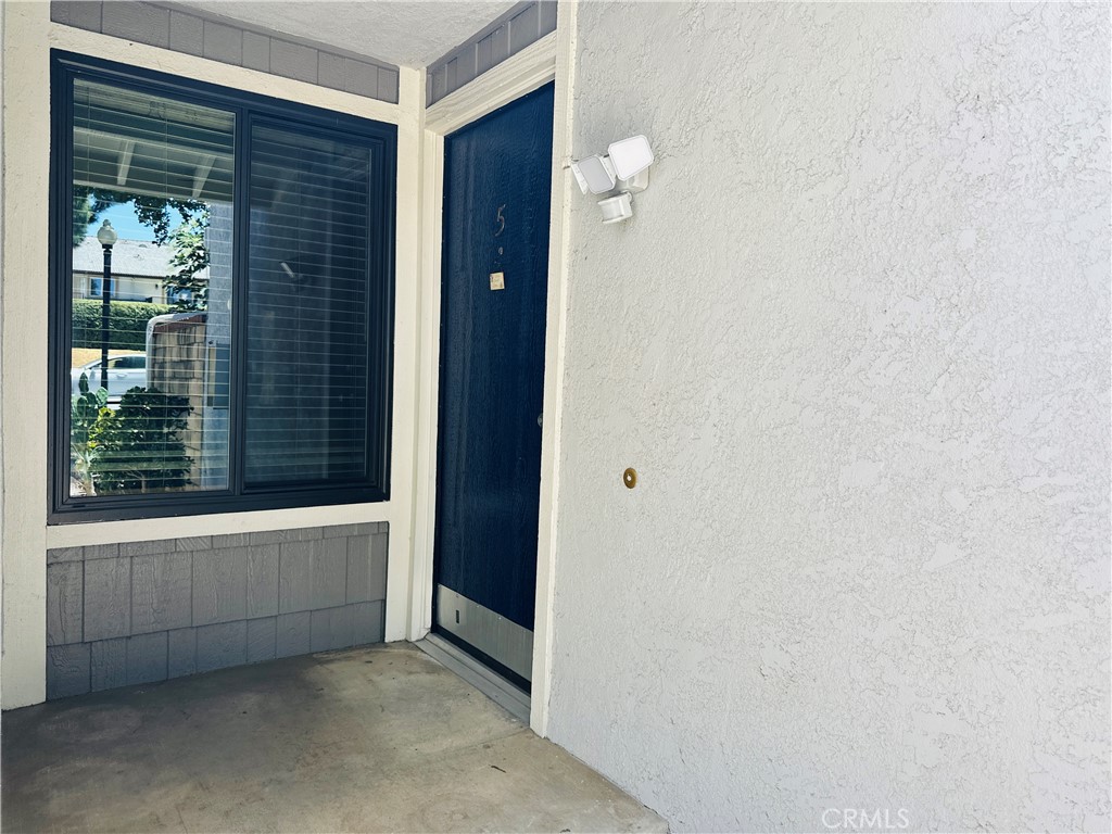 2003 S Mountain Avenue 5