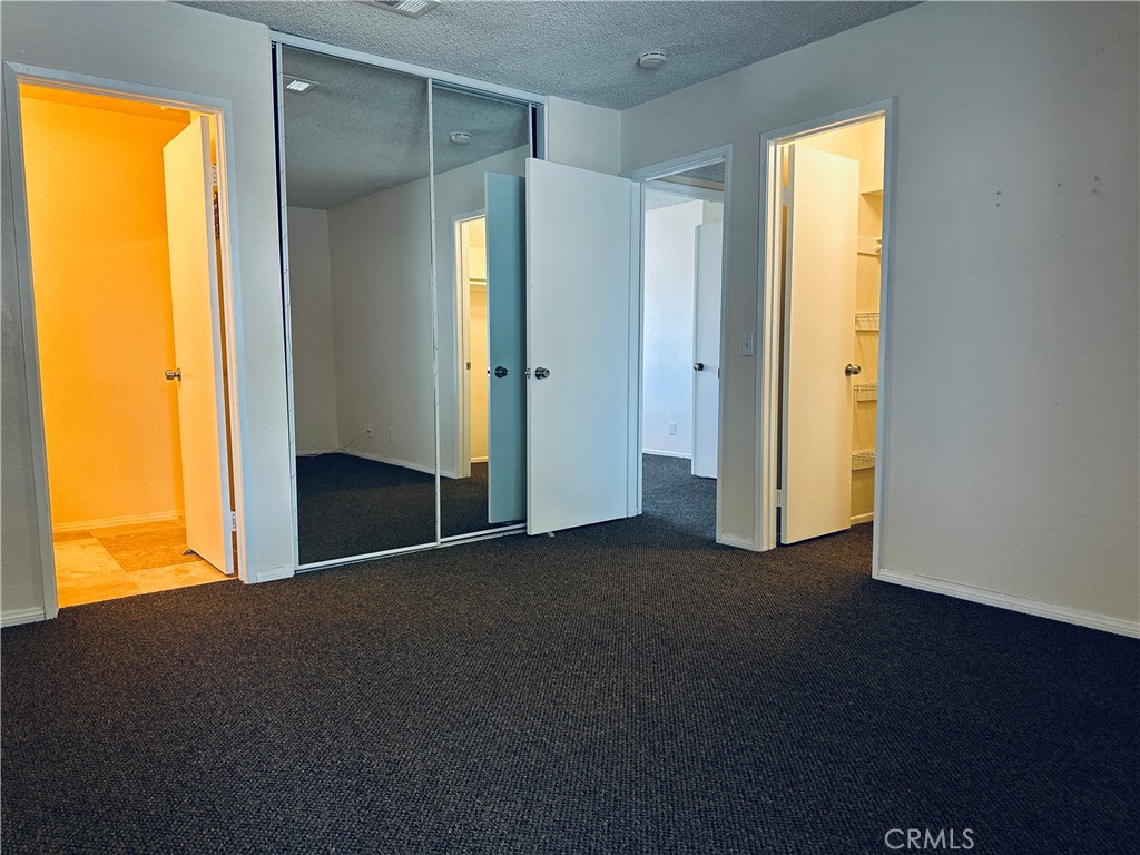 2003 S Mountain Avenue 5