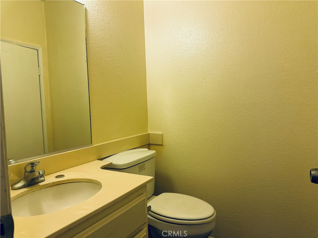 2003 S Mountain Avenue 5