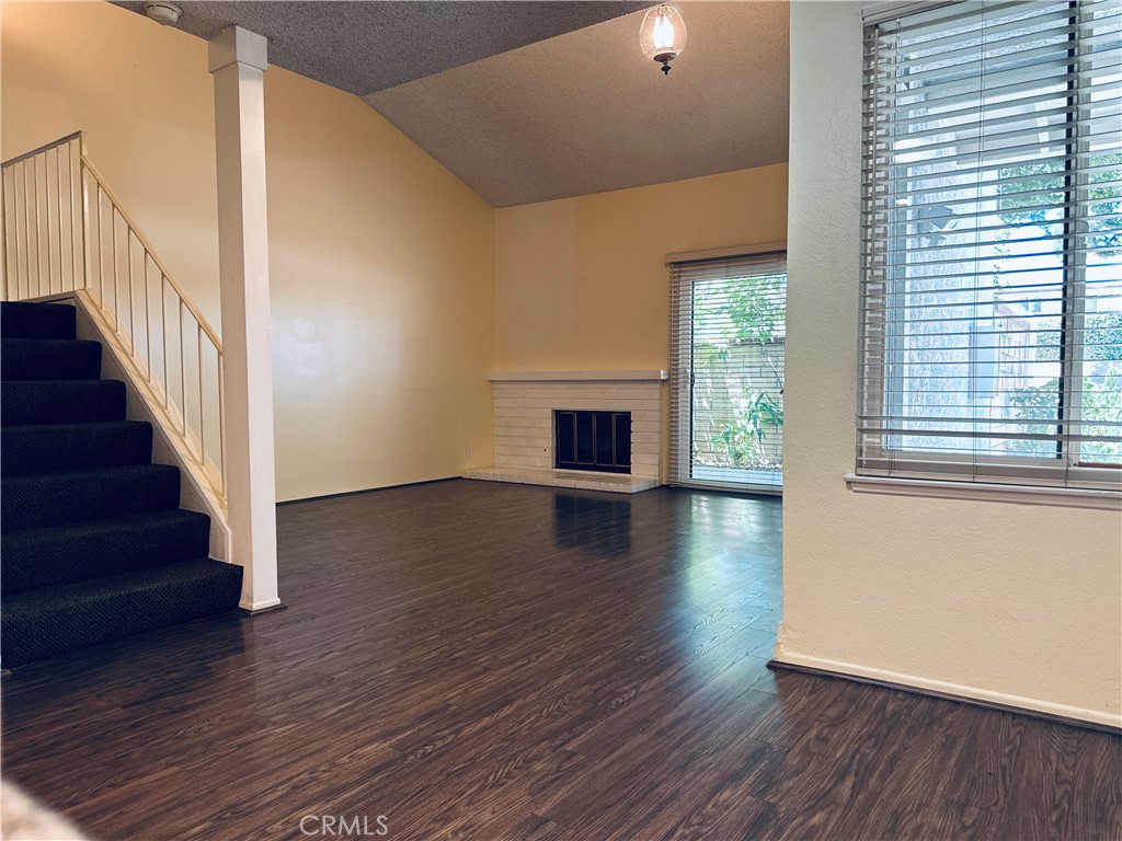 2003 S Mountain Avenue 5