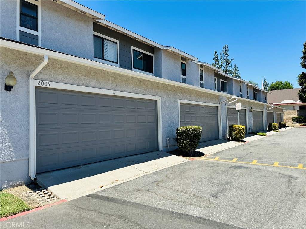 2003 S Mountain Avenue 5