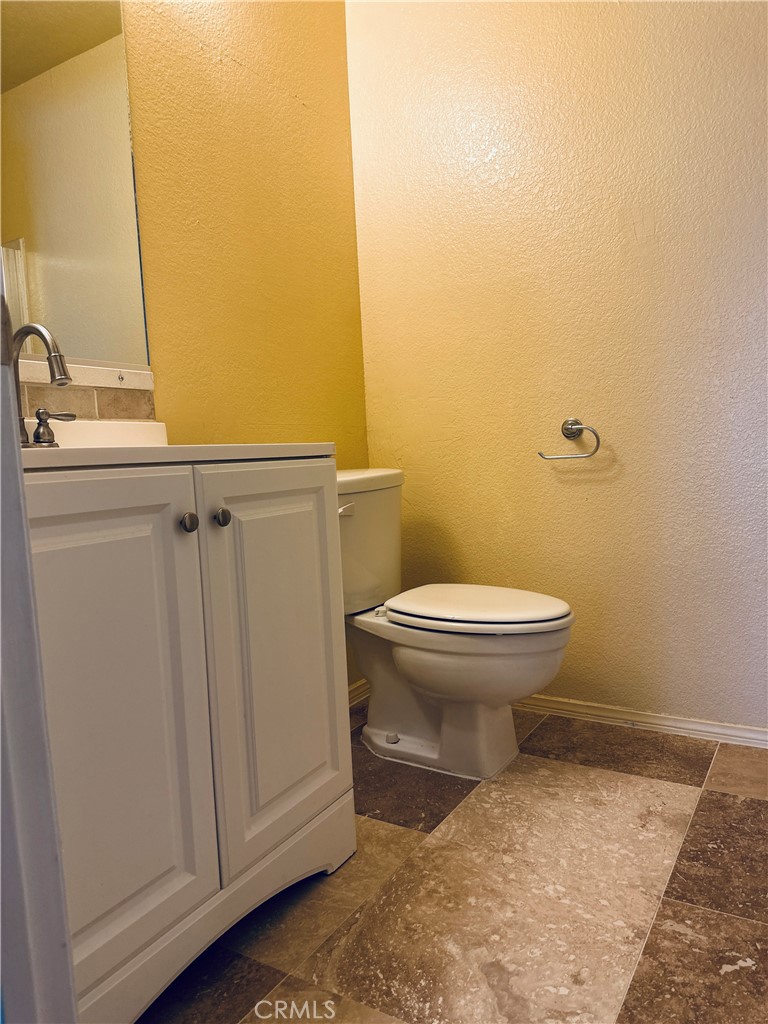 2003 S Mountain Avenue 5