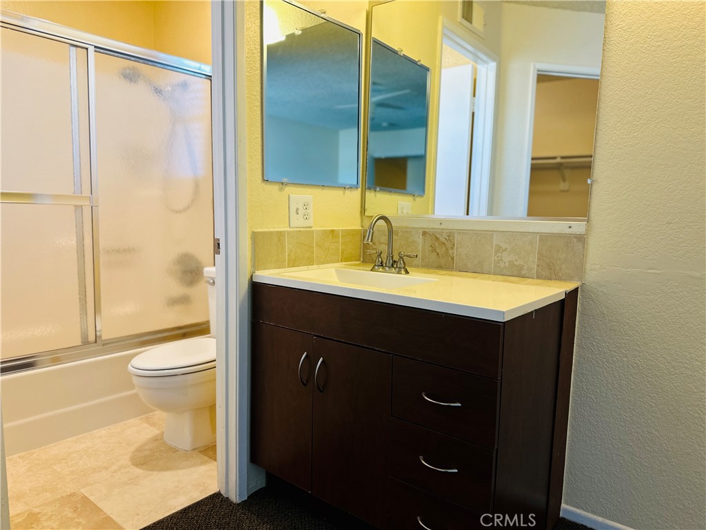 2003 S Mountain Avenue 5