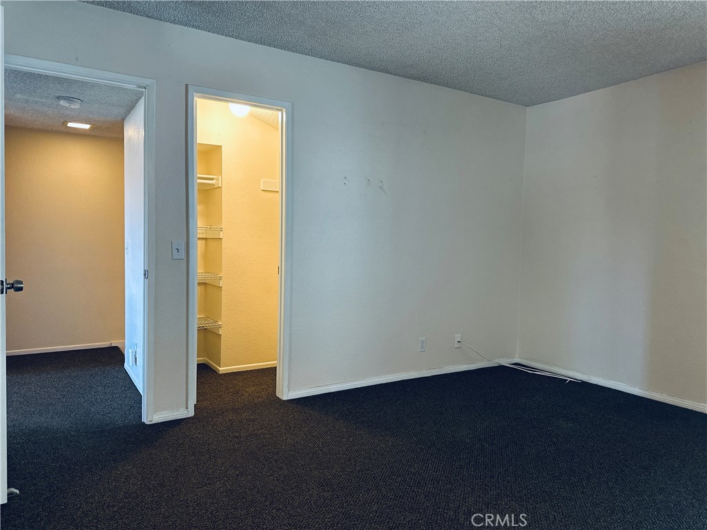 2003 S Mountain Avenue 5