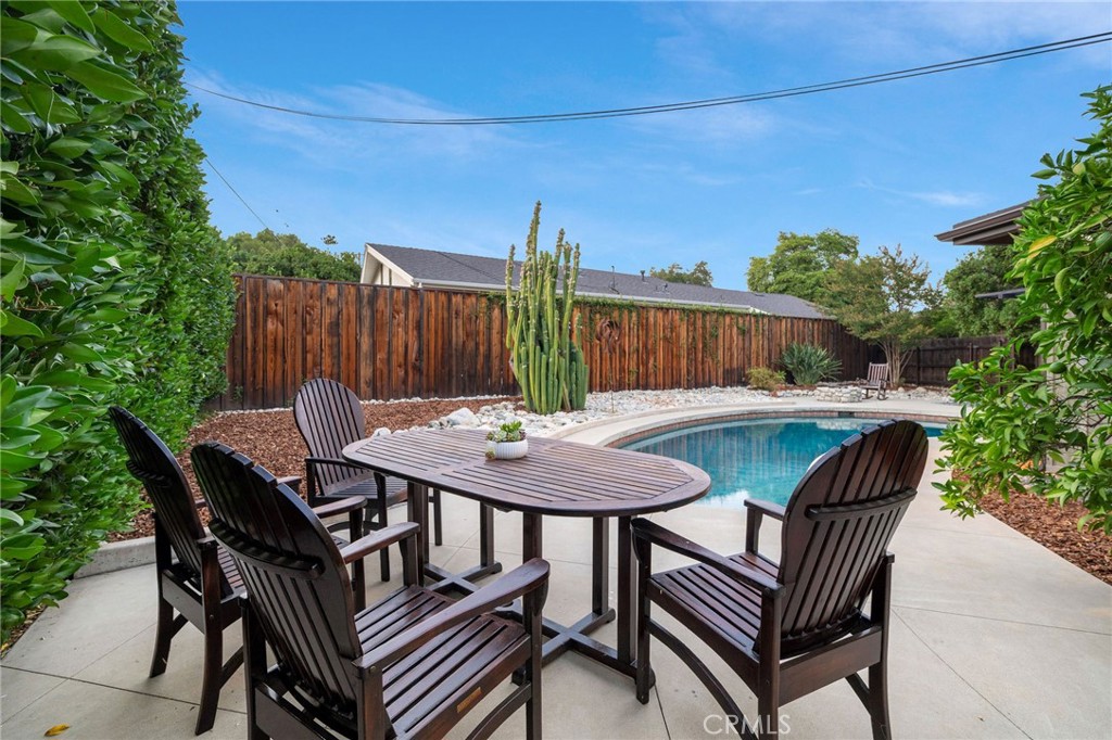 1343 Via Zurita Street