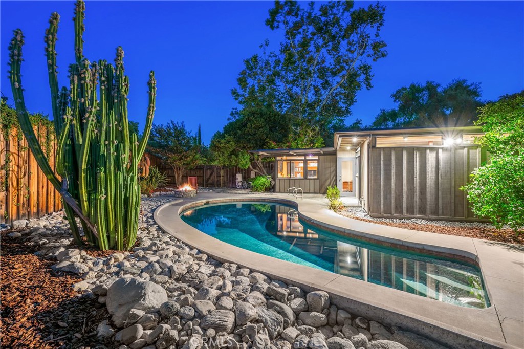 1343 Via Zurita Street