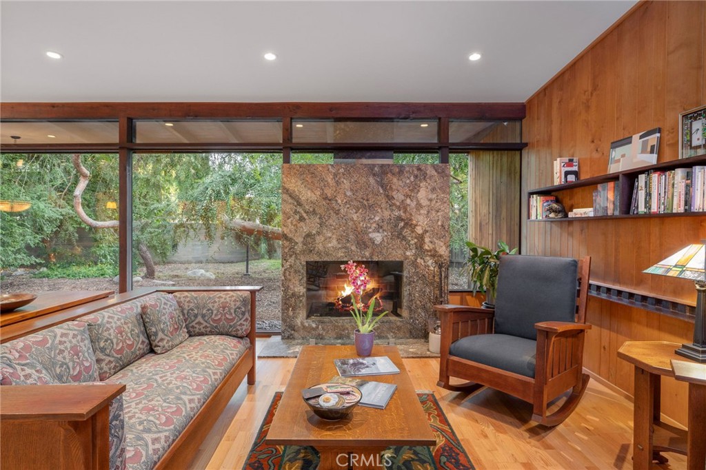 1343 Via Zurita Street