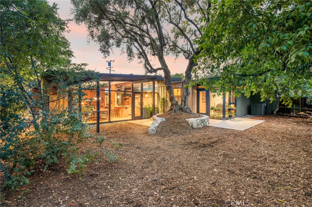 1343 Via Zurita Street