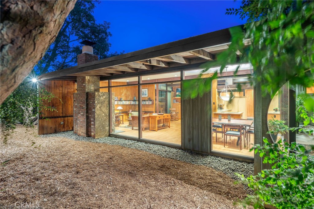 1343 Via Zurita Street