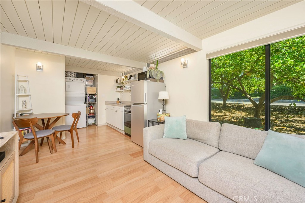 1343 Via Zurita Street