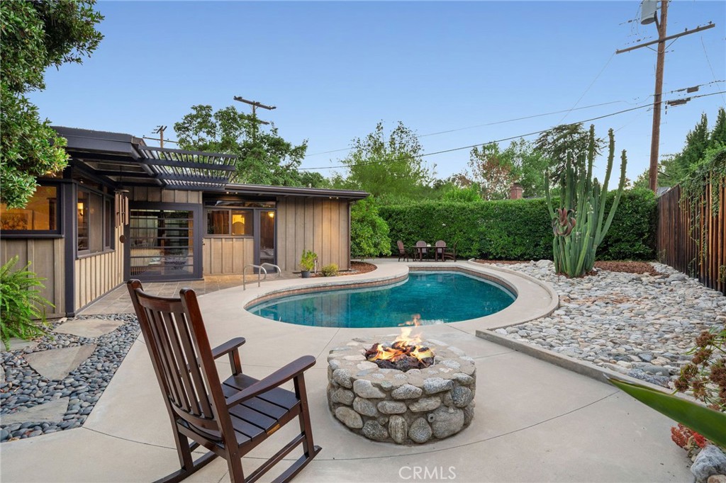 1343 Via Zurita Street