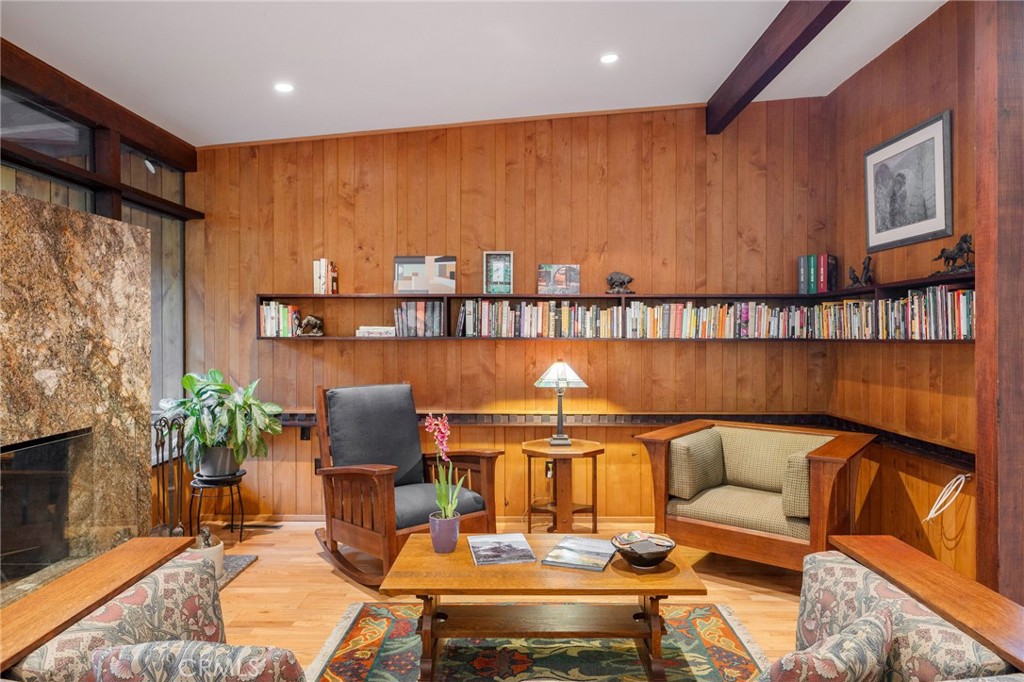 1343 Via Zurita Street