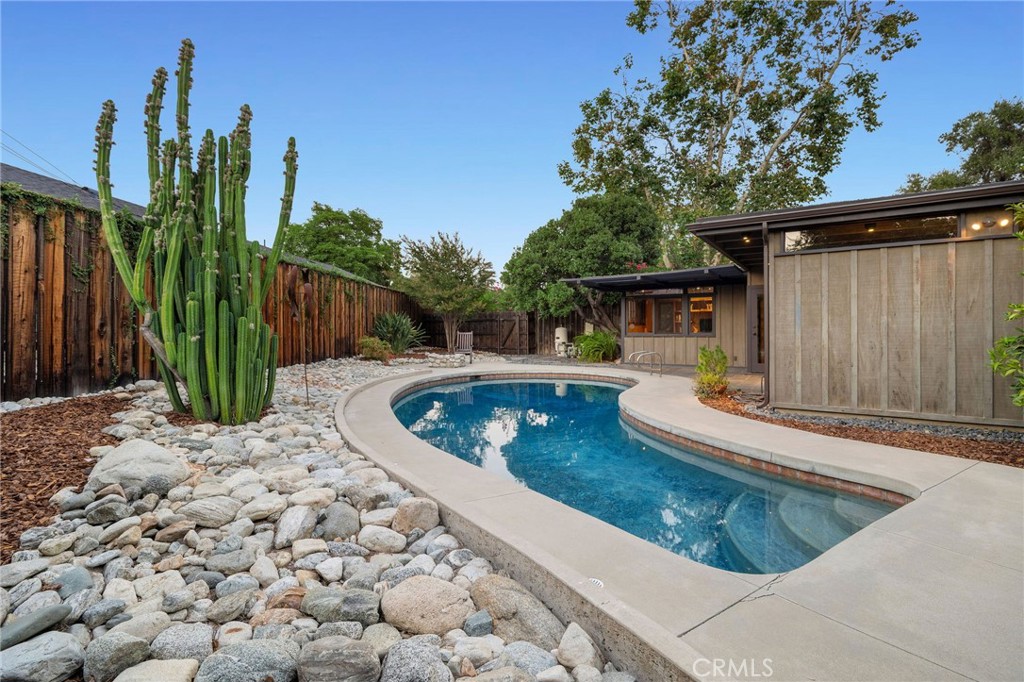 1343 Via Zurita Street